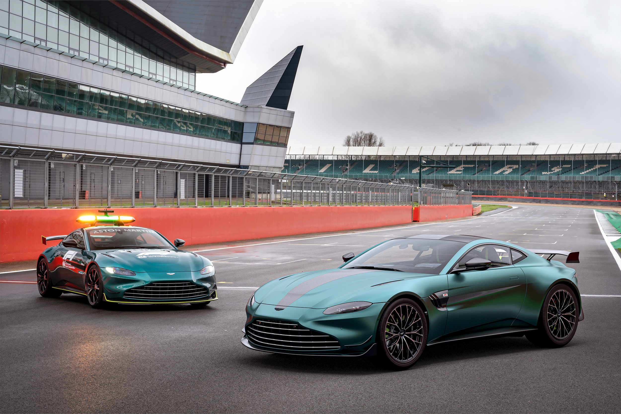 Aston Martin Unveil New Vantage Based on their F1 Safety Car Pearce